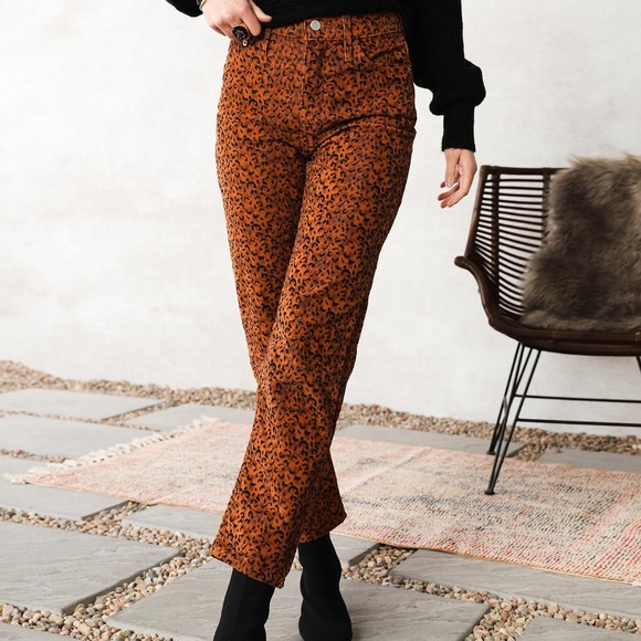 Levi's Size 26 Leopard Ginger Corduroy Wedgie Straight Pants‎ - Picture 3 of 11
